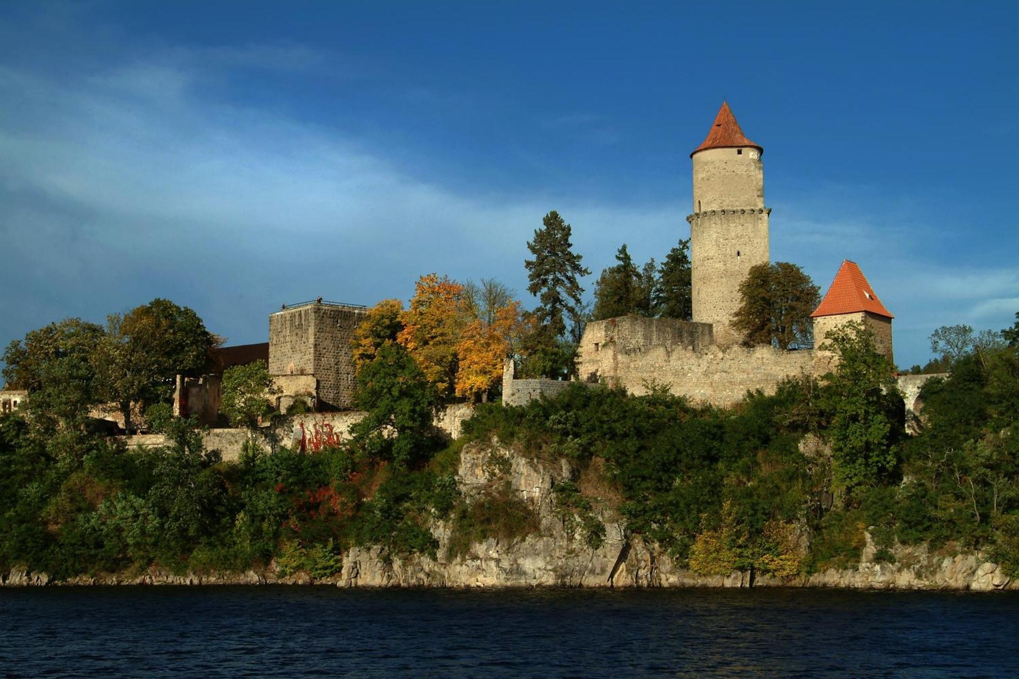 Resort Hotel Zvikov Звиковске Подгради Экстерьер фото